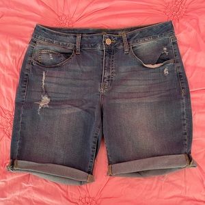 *Like New* Worn Once SO Bermuda Shorts